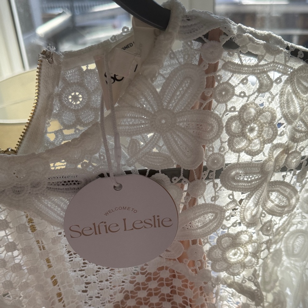Selfie Leslie White Floral Lace Long Sleeve Dress - Picture 2 of 3